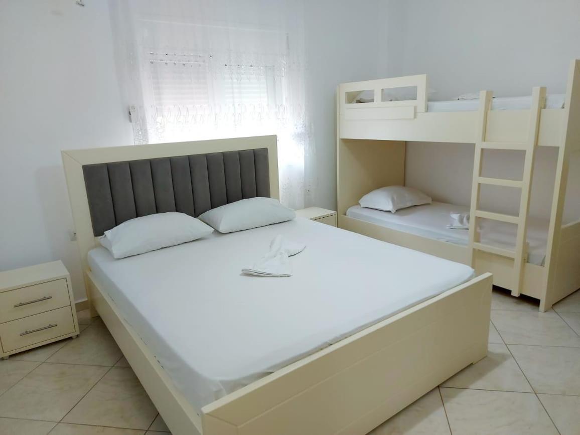 קסאמיל Vila Rexhaj מראה חיצוני תמונה
